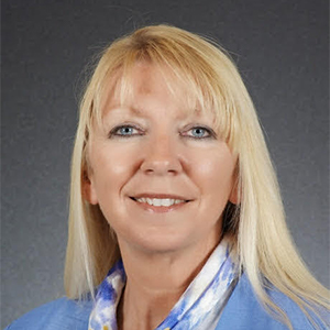 Allison Fasching Headshot.jpg